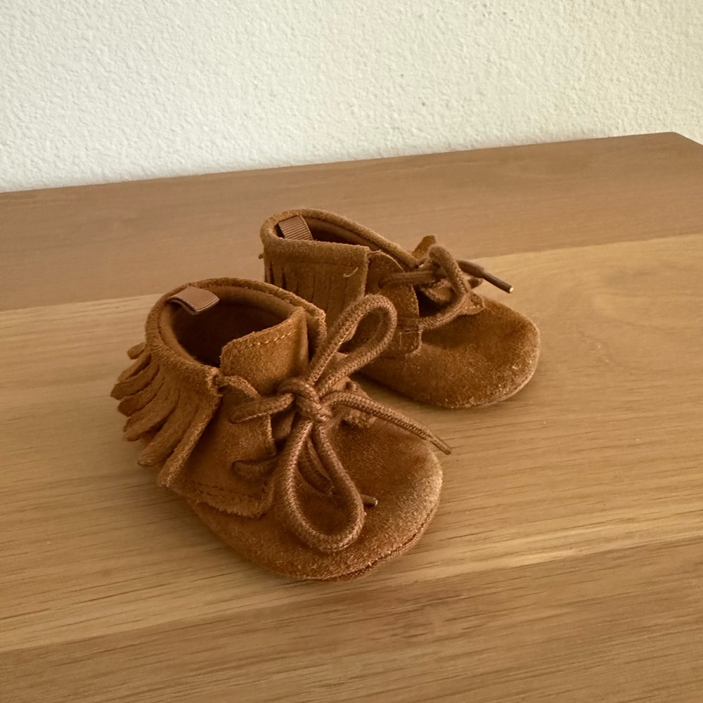 BabyGap infant brown suede moccasins